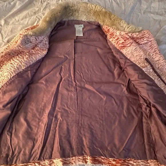 Odille Pink Crushed Velvet Jacket with Faux Fur Trim - Picture 3 of 6